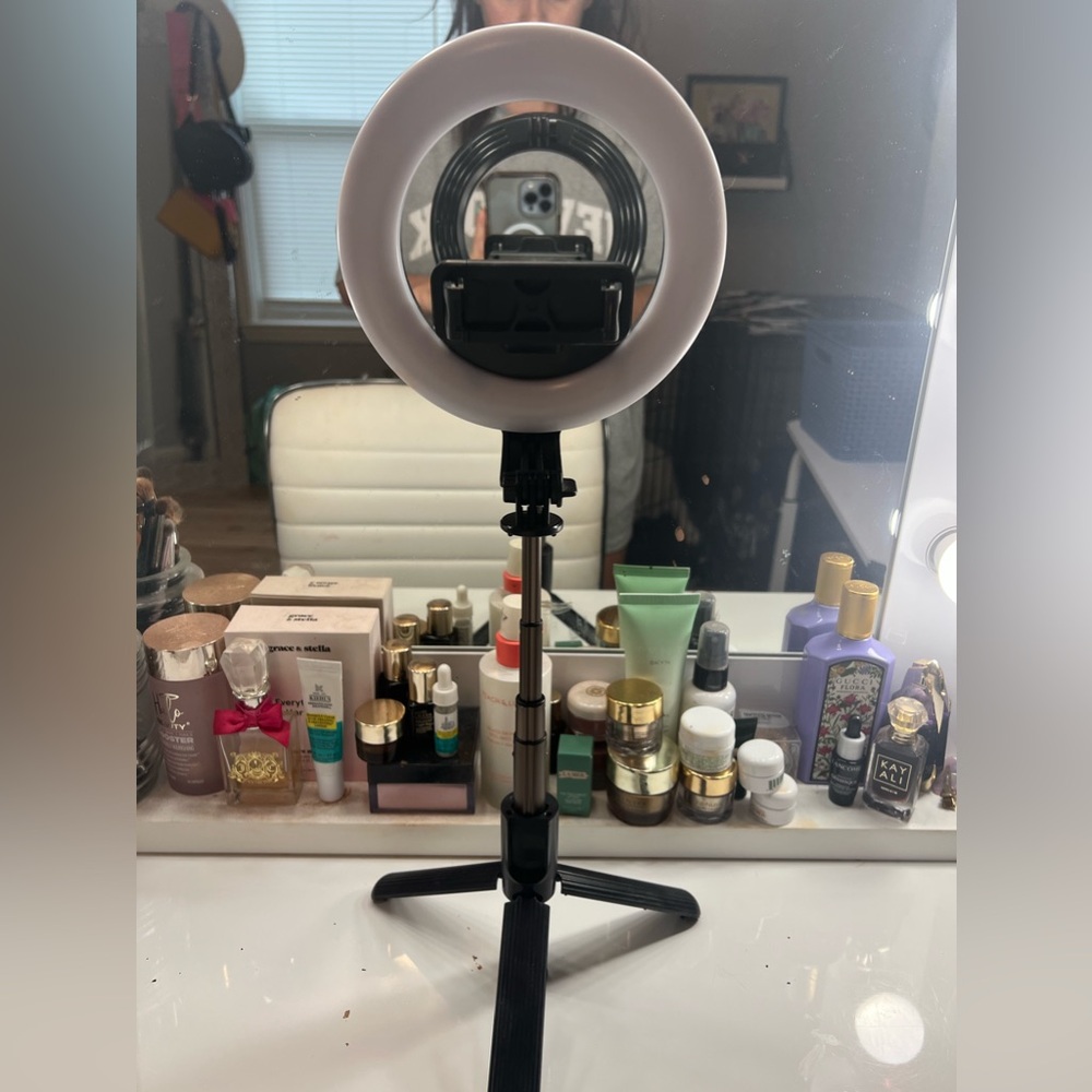 Bower Ring Light Phone Stand